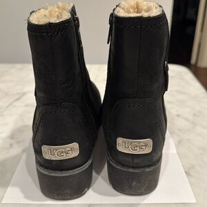 UGG shearling lined booths size 9